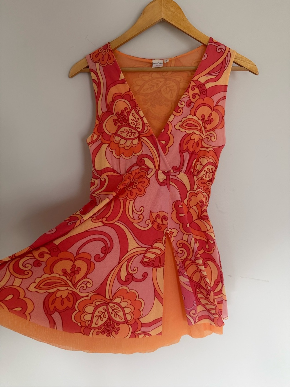 Y2K Sweet Pea by Stacy Frati Groovy Retro Orange Floral Wrap Style Top S
